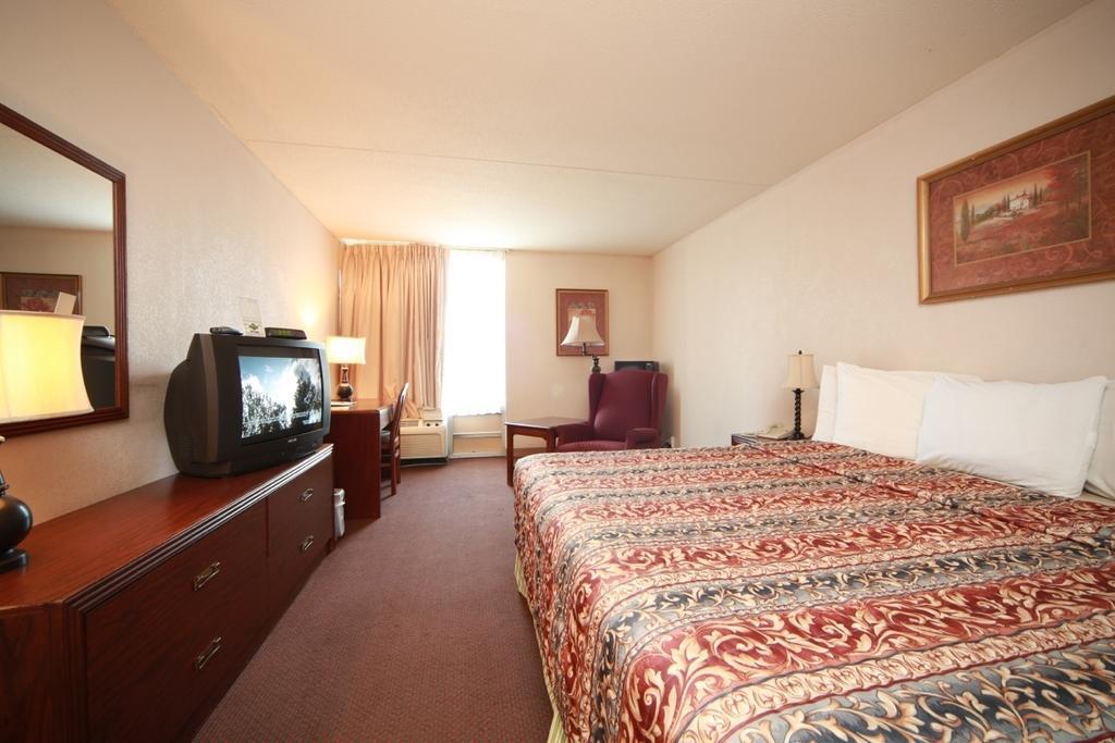 Boarders Inn And Suites - Marion Szoba fotó